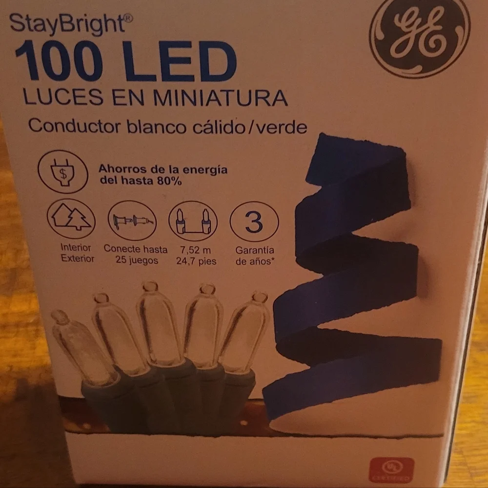 GE StayBright 100 LED Miniature Lights, Warm White New In Box